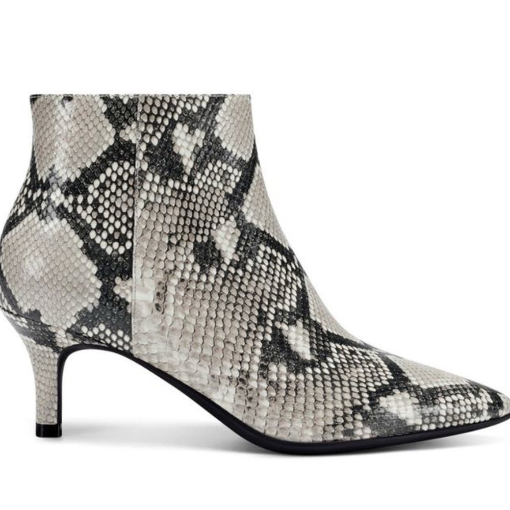 🆕 AEROSOLES Epigram Ankle Booties in Natural Snake
